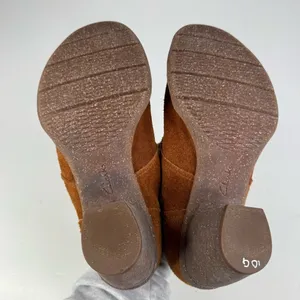 Clarks Brown Suede Lace Up Heeled‎ Ankle Booties Size 8.5 thumbnail 6