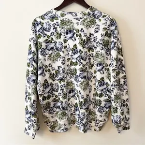 Levi’s Floral Pai‎ Blue Floral Sweatshirt Size Small NWT thumbnail 2