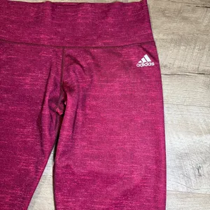 Adidas Climalite Women's‎ Magenta Space Dye Cropped Leggings Capris Size M thumbnail 2