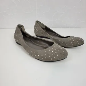 Jessica Simpson Womens Shoes Size 6.5 Gray Suede Studded Slip‎ On Ballet Flats thumbnail 2