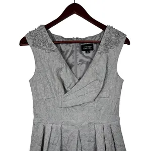 Adrianna Papell Cocktail Dress Womens 6 Silver Beaded Pearl‎ Floral Textured thumbnail 2