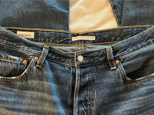 Levi’s Ribcage Jeans thumbnail 3