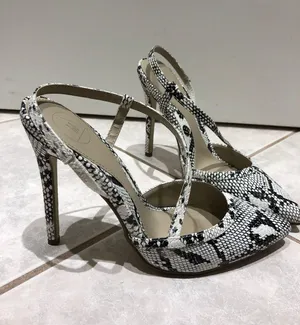 Snakeskin Heels Size 6 thumbnail 1