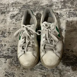 VEJA White & Green Lace Up Sneakers Size 6 US thumbnail 2