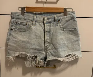 Levi’s shorts size 29 thumbnail 1