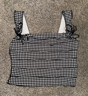 SHEIN Black and White Gingham Square Neck Tank Top with Bow Detail thumbnail 1
