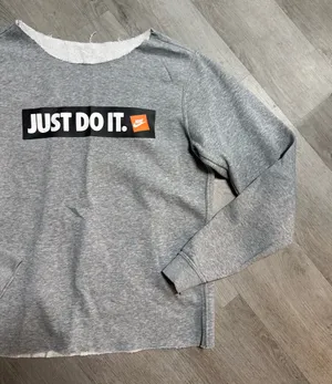 Nike cut off sweatshirt  thumbnail 2