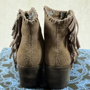 Extrafine Sugar Rachel Taupe Suede Western Fringe Ankle Booties Womens 9.5 thumbnail 2