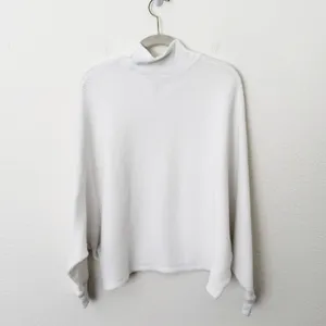 [Abercrombie & Fitch] White Waffle Knit Mock Neck Oversized Sweater Size L/XL thumbnail 2