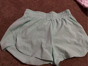 Never worn Lululemon mint green hotty hots thumbnail 2