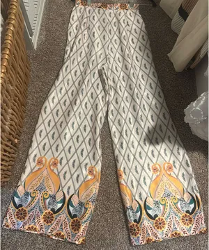 Vestique Pants Flowy Printed thumbnail 1