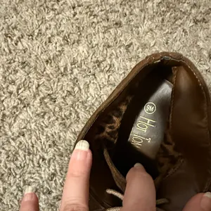 Hot Tomato Women's Ankle Wedge Bootie Size 9 Brown thumbnail 5