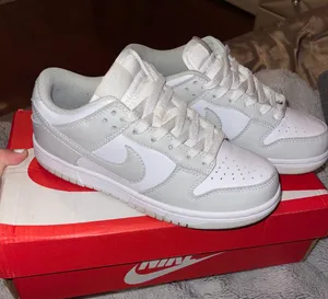 Nike Dunks thumbnail 1