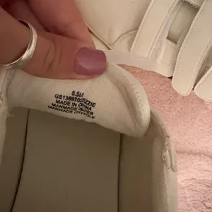 MIA izzie sneakers thumbnail 6