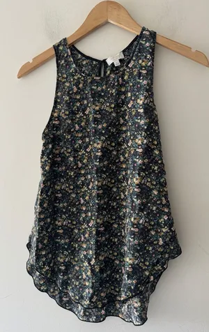 Wilfred Aritzia‎ Floral 100% Silk Floral Cottagecore Tank Top thumbnail 1