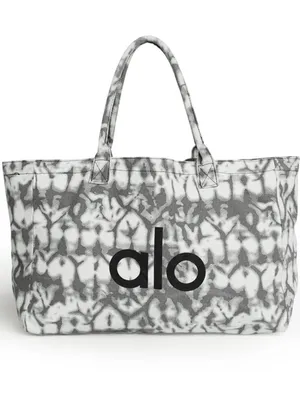 Alo Yoga Iconic Shopper Tote in grey tie dye. thumbnail 5