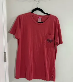 PINK by Victorias Secret Graphic Women’s T-Shirt Size Medium thumbnail 1