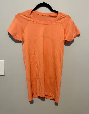 Lululemon Swiftly Tech Short Sleeve 2.0 Orange Athletic Shirt Size 8 thumbnail 1