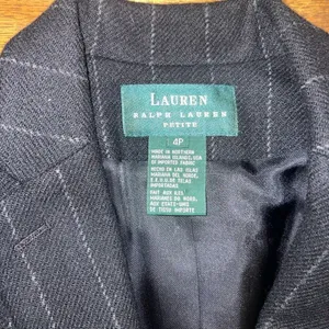 Lauren Ralph Lauren 100%Lambswool Pinstripe Blazer‎ thumbnail 3