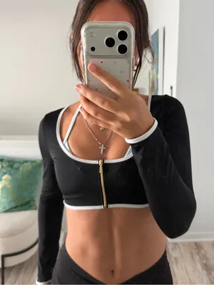 Victoria's Secret Long Sleeve Zip Up Top thumbnail 2