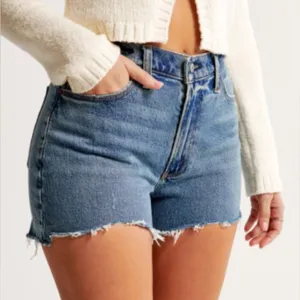 Abercrombie and Fitch 4” High Rise Mom Shorts thumbnail 1