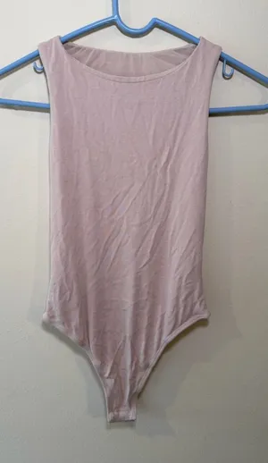 White Fox Boutique Sleeveless Scoop Bodysuit in Light Mauve thumbnail 1
