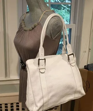 White handbag thumbnail 1