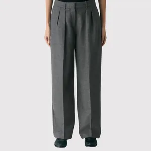 Aritzia Babaton Womens Dress Pants Gray Pleated Front Barrel Leg Trouser Size 0 thumbnail 2