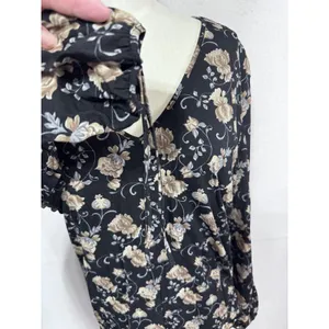 Old Navy XXL Black Floral‎ V-Neck Top Women's Long Sleeve Cinch Cuff thumbnail 3