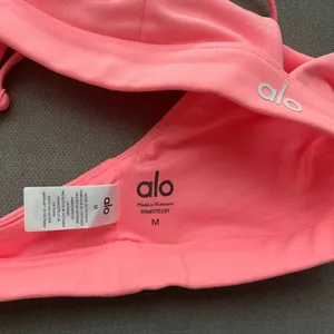 Alo Splendor Bra Neon Bubblegum M thumbnail 3