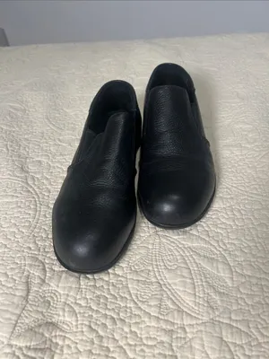 Classic Black Slip-On Leather Loafers for Women thumbnail 2