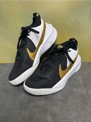 Nike Team Hustle D 10 GS Black Metallic Gold White Women's Sneakers Size 7-7.5 thumbnail 13