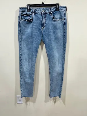 Rag and Bone "Dre" low rise boyfirend jeans  size 31 women’s EUC thumbnail 2