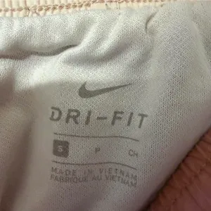 Nike Shorts Dri-Fit Women’s Lined Small thumbnail 3