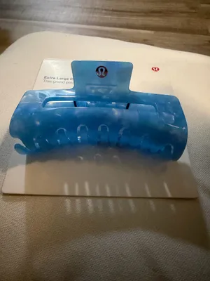 Lululemon Extra Large Claw Hair Clip (Rare Cornflower Blue) NWT thumbnail 6