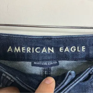 American Eagle Outfitters curvy super hi-rise shortie Jean Shorts size 4‎ thumbnail 2