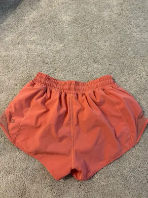 Lululemon Shorts Hotty Hot thumbnail 2