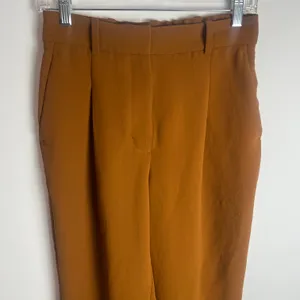 Aritzia Wilfred Camel Pleated Ankle Length Cuffed Hem Trouser Pants thumbnail 2