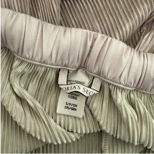 Victoria's Secret Pleated Metallic Pink Wide Leg Pajama Pants Size S Loungewear thumbnail 5
