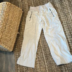 Orvis Tencel/Cotton Grey Cargo Capri Pant Size 4 thumbnail 2