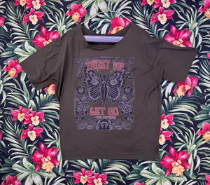 Trust Me Let Go.. The Universe Butterfly Green Top Size L/XL thumbnail 2