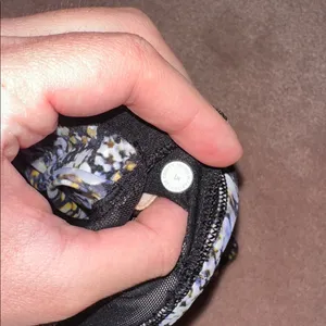 Lululemon Patterned Sports Bra Strappy Crossback thumbnail 3