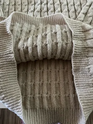 Cute!!! Cream Cable knit Sweater Tan thumbnail 3
