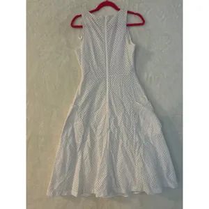 Banana‎ Republic White Eyelet Sleeveless V-Neck Midi Dress with Pockets Size 2 thumbnail 8