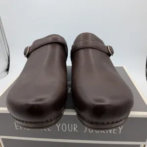 Dansko Berry Milled Burnished Brown Leather Clog Mules 9421-801600 Womens 40 thumbnail 3