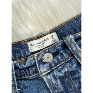 Abercrombie The Mom High Rise Denim Festival Cut Offs thumbnail 3