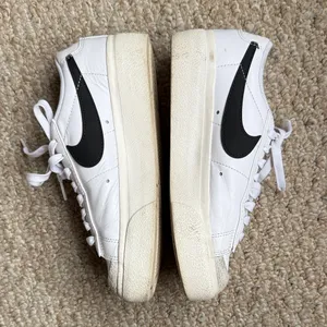 NIKE Blazer Low Platform Sneakers Size 6.5 thumbnail 9