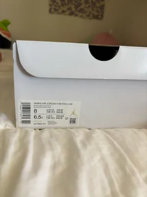 Jordan 11 Retro Low thumbnail 2