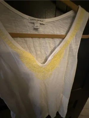 Banana Republic White Tank Top with Yellow Embroidered V-Neck thumbnail 2