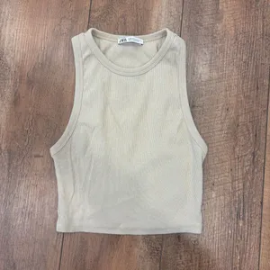 ZARA WOMEN'S RIBBED HIGH NECK TANK CROP TOP SLEEVELESS TAN SIZE M - Minimalist thumbnail 2